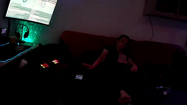 Snapshot of davidgntxxxxx chatting on November 2, 2025, 7:02 am davidgntxxxxx online show from November 2, 2025, 7:02 am