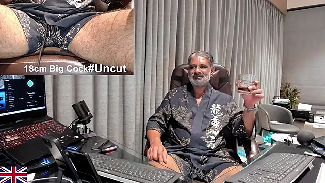 OnlineBossUK online show from April 17, 2026, 11:18 pm