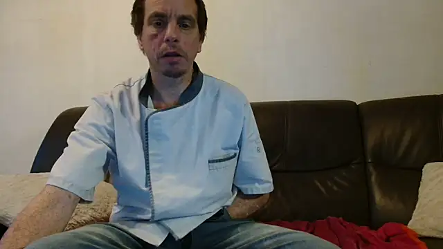 Snapshot of cloupefun chatting on December 23, 2025, 7:51 am cloupefun online show from December 23, 2025, 7:51 am