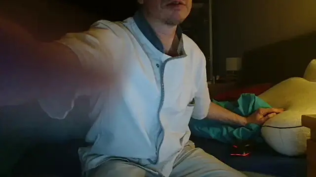 Snapshot of cloupefun chatting on March 4, 2026, 6:10 am cloupefun online show from March 4, 2026, 6:10 am