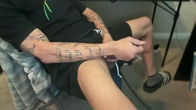 ANAKONDA KIING online show from December 3, 2024, 2:44 pm