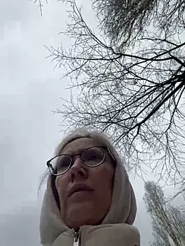 angelmommu online show from February 17, 2026, 7:49 am