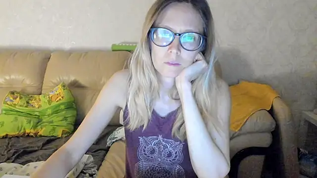 Snapshot of angelmommu chatting on March 18, 2025, 6:50 pm angelmommu online show from March 18, 2025, 6:50 pm