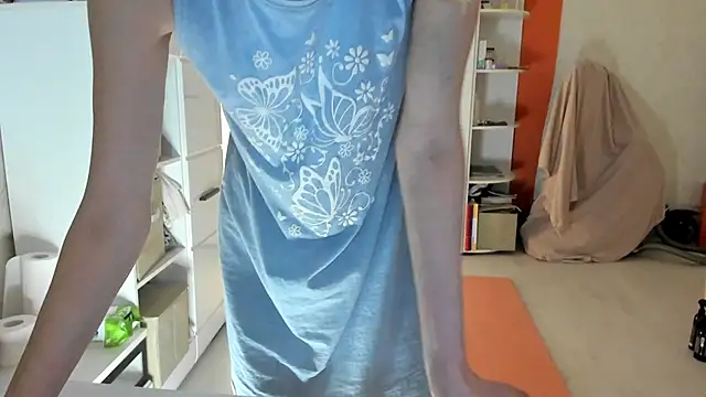 Snapshot of angelmommu chatting on March 22, 2025, 6:11 am angelmommu online show from March 22, 2025, 6:11 am