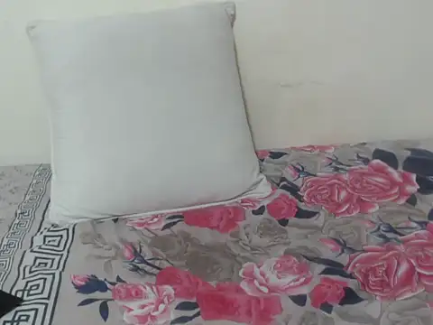 Snapshot of queen__ebony chatting on March 1, 2025, 11:15 pm queen ebony online show from March 1, 2025, 11:15 pm