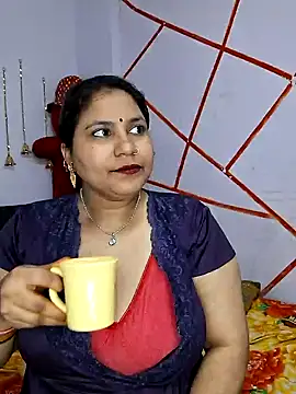 Snapshot of MOM-SUN-COUPLE chatting on January 29, 2025, 7:32 pm MOM-SUN-COUPLE online show from January 29, 2025, 7:32 pm