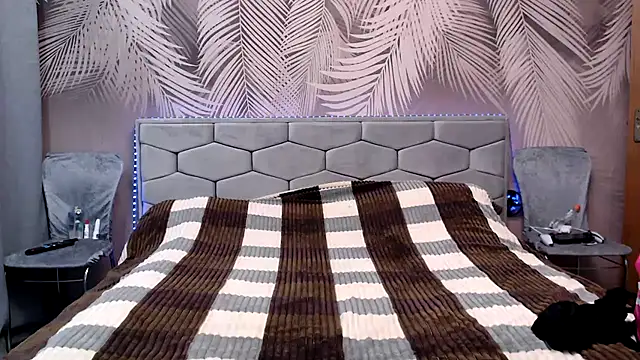 uliastar online show from October 28, 2025, 7:40 am