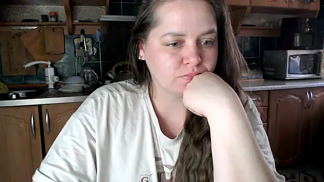 uliastar online show from April 12, 2026, 4:38 am