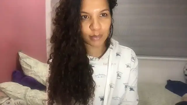 gatubelahot online show from September 23, 2025, 3:46 am