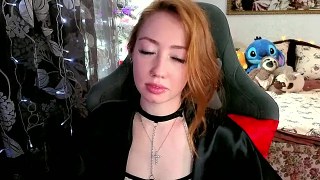 TinaBrook online show from March 11, 2026, 4:50 am