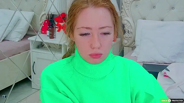 TinaBrook online show from November 4, 2025, 3:43 am