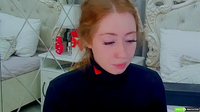 TinaBrook online show from December 4, 2025, 3:38 am