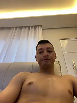 alexsandropllt online show from April 2, 2026, 10:11 am