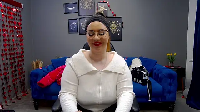 Katewalker  online show from February 13, 2025, 6:05 pm