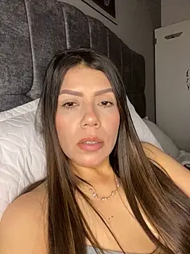 martina contreras online show from March 16, 2026, 5:04 am