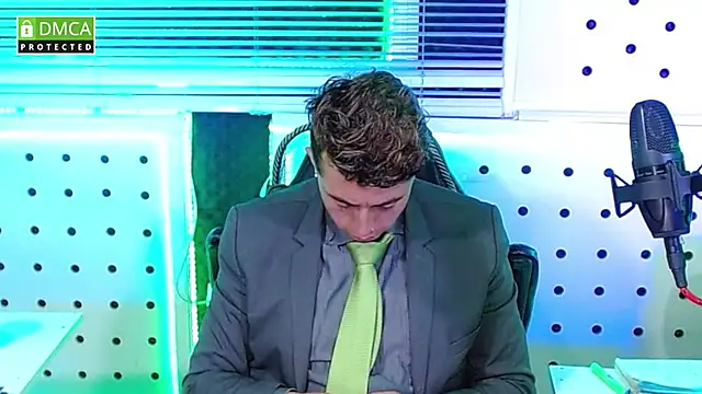 Snapshot of Darko0717 chatting on October 22, 2025, 1:43 pm Darko0717 online show from October 22, 2025, 1:43 pm