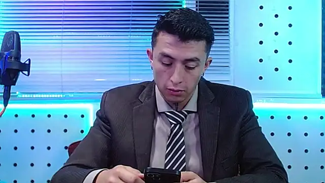 Darko0717 online show from April 18, 2026, 1:02 pm