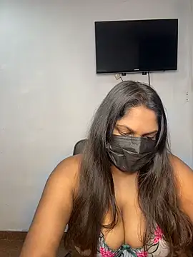 Snapshot of Black_Beauty997 chatting on November 19, 2025, 6:19 pm Black Beauty997 online show from November 19, 2025, 6:19 pm