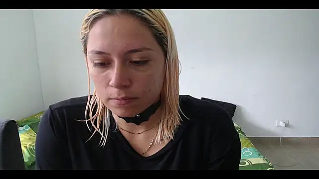 Snapshot of MommyMiaWs chatting on February 13, 2025, 3:56 pm MommyMiaWs online show from February 13, 2025, 3:56 pm