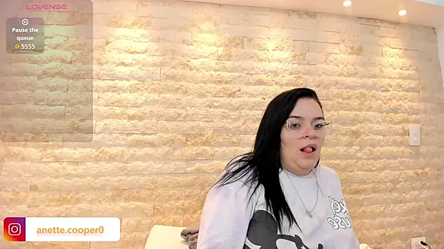 anette cooper online show from November 20, 2025, 3:40 am