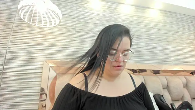 anette cooper online show from November 15, 2025, 3:21 am