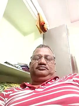 Snapshot of StarPacifist6 chatting on December 15, 2025, 3:29 pm StarPacifist6 online show from December 15, 2025, 3:29 pm