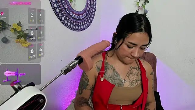 Snapshot of Hanna_moore1 chatting on March 18, 2025, 9:53 pm Hanna moore1 online show from March 18, 2025, 9:53 pm