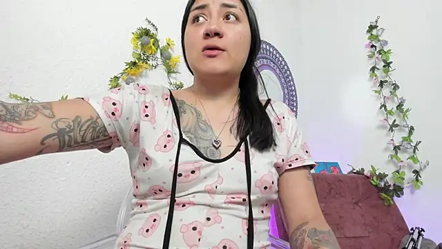 Snapshot of Hanna_moore1 chatting on February 5, 2025, 10:22 pm Hanna moore1 online show from February 5, 2025, 10:22 pm