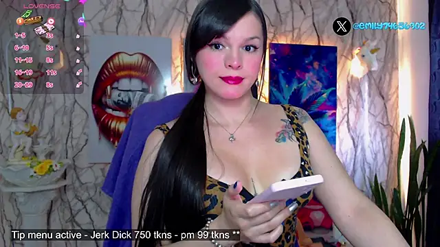 Snapshot of EmiTranny chatting on March 4, 2026, 2:47 pm EmiTranny online show from March 4, 2026, 2:47 pm