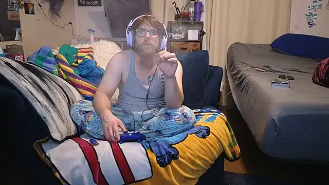 Snapshot of LovelyGreekDick6 chatting on November 4, 2025, 11:58 am LovelyGreekDick6 online show from November 4, 2025, 11:58 am