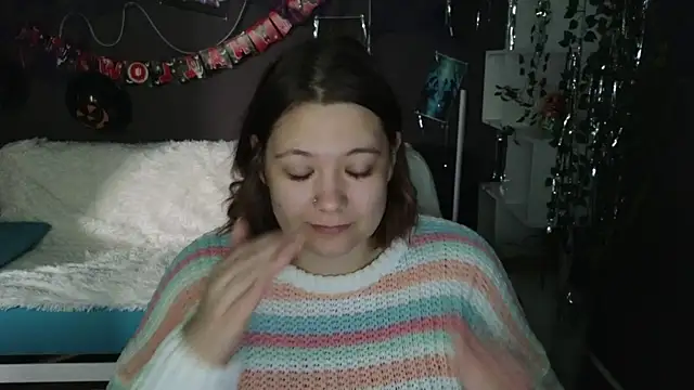 DjennaPalme online show from October 26, 2025, 2:01 am