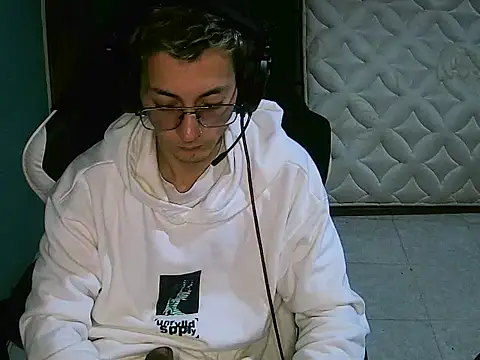 Snapshot of Jughead_16 chatting on September 23, 2025, 5:36 am Jughead 16 online show from September 23, 2025, 5:36 am