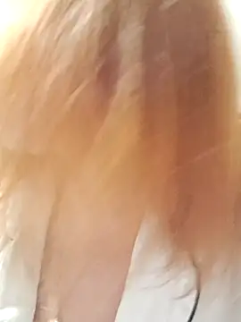 KiraXTender online show from February 7, 2026, 11:02 pm