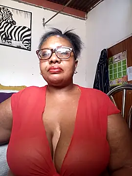 YELLOW BONE online show from February 1, 2026, 9:40 am