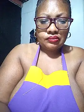 Snapshot of YELLOW_BONE chatting on March 16, 2025, 1:17 am YELLOW BONE online show from March 16, 2025, 1:17 am