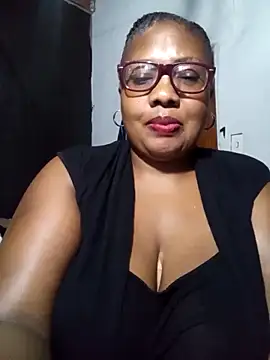 Snapshot of YELLOW_BONE chatting on March 3, 2025, 8:11 pm YELLOW BONE online show from March 3, 2025, 8:11 pm