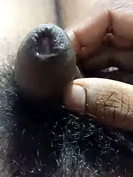 Snapshot of Nishu12356g chatting on December 18, 2024, 6:03 pm Nishu12356g online show from December 18, 2024, 6:03 pm