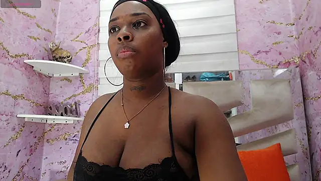 Snapshot of EBONNYGODDESXXX chatting on February 6, 2025, 12:15 pm EBONNYGODDESXXX online show from February 6, 2025, 12:15 pm