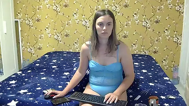 Snapshot of Karlabby chatting on September 10, 2025, 2:43 am Karlabby online show from September 10, 2025, 2:43 am