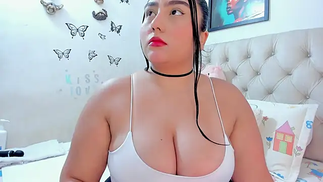 Snapshot of NayaWayne chatting on April 28, 2026, 4:11 pm NayaWayne online show from April 28, 2026, 4:11 pm