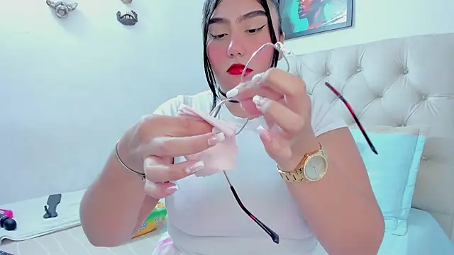 Snapshot of NayaWayne chatting on March 5, 2025, 2:34 pm NayaWayne online show from March 5, 2025, 2:34 pm