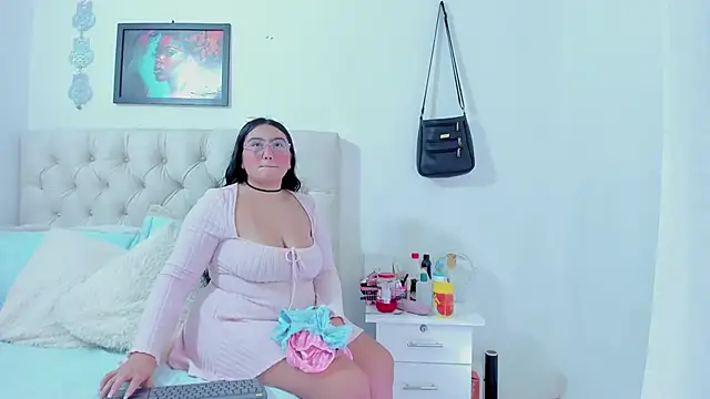 Snapshot of NayaWayne chatting on February 28, 2025, 7:14 pm NayaWayne online show from February 28, 2025, 7:14 pm