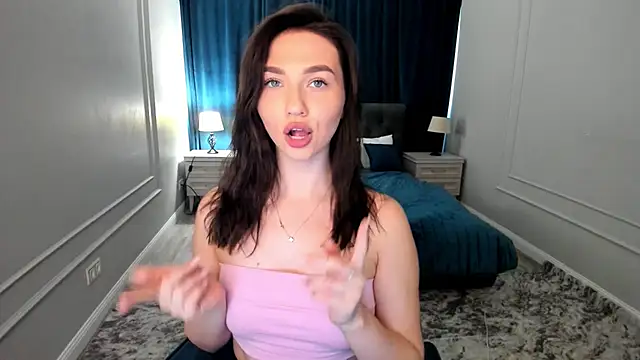 Snapshot of GracefulLook chatting on September 14, 2025, 3:40 am GracefulLook online show from September 14, 2025, 3:40 am