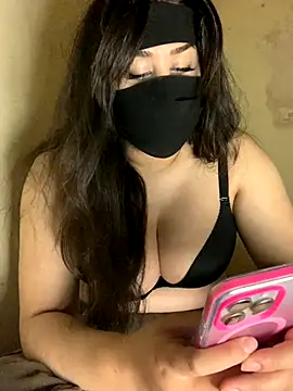 Snapshot of Taimaaa chatting on November 6, 2025, 10:41 am Taimaaa online show from November 6, 2025, 10:41 am