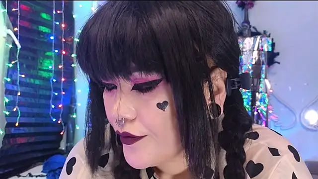 Snapshot of wickedxqueen chatting on March 4, 2025, 10:16 pm wickedxqueen online show from March 4, 2025, 10:16 pm