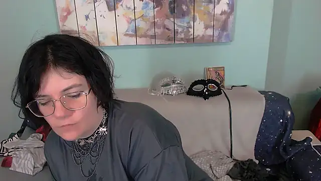 EverlyRays online show from December 21, 2025, 8:38 am