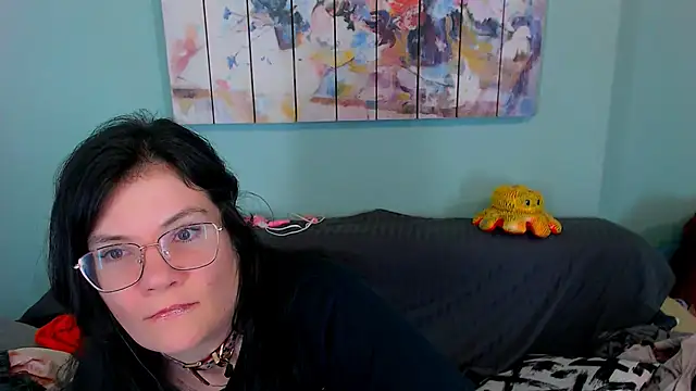 Snapshot of EverlyRays chatting on April 22, 2026, 7:31 pm EverlyRays online show from April 22, 2026, 7:31 pm