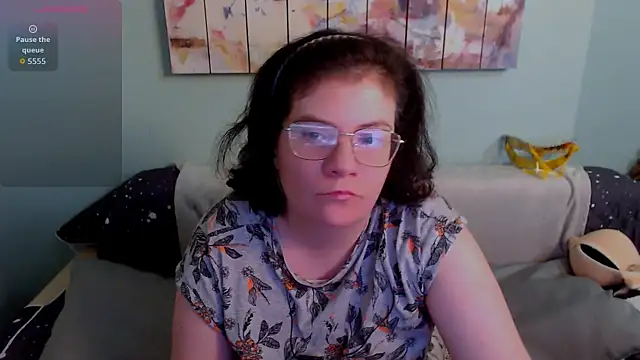 EverlyRays online show from July 4, 2026, 6:56 pm