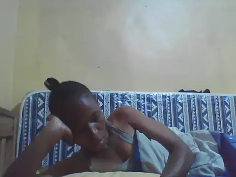 Smillie prety online show from March 28, 2026, 2:45 am