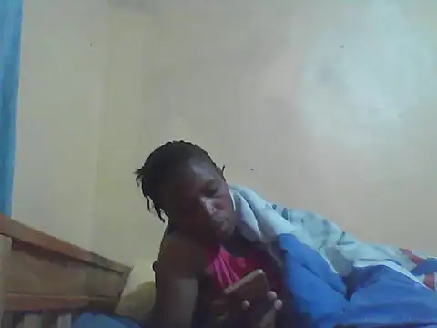 Smillie prety online show from May 17, 2026, 4:23 am